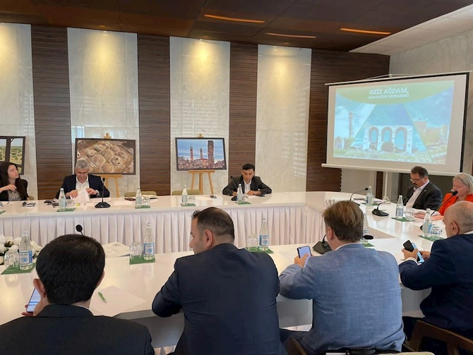Aİ Şurasının İşçi Qrupu Ermənistanın vandalizm aktları, dağıntıları barədə məlumatlandırılıb —FOTOLAR Aİ Şurasının İşçi Qrupu Ermənistanın vandalizm aktları, dağıntıları barədə məlumatlandırılıb —FOTOLAR