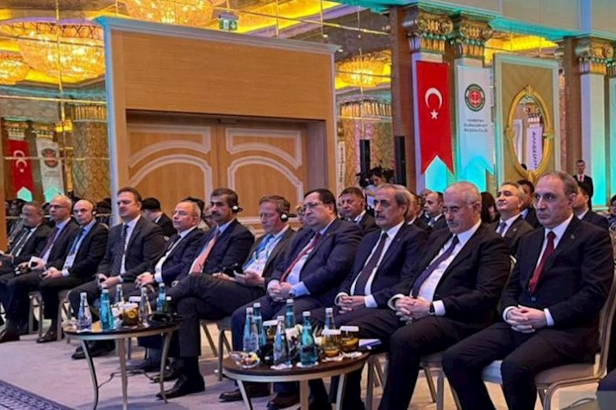 Kamran Əliyev Türkiyədə işgüzar səfərdədir