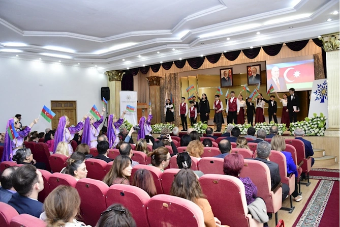 Ürəklərdə yaşayan dahi — FOTO