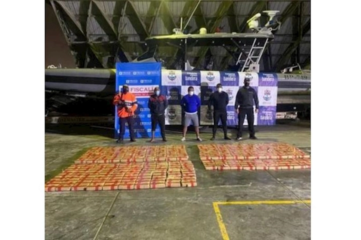 Əməliyyat zamanı 843 kiloqram kokain ələ keçirildi