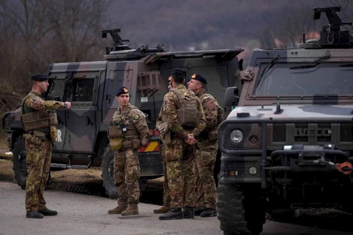 NATO Kosovoya əlavə qoşun göndərir
