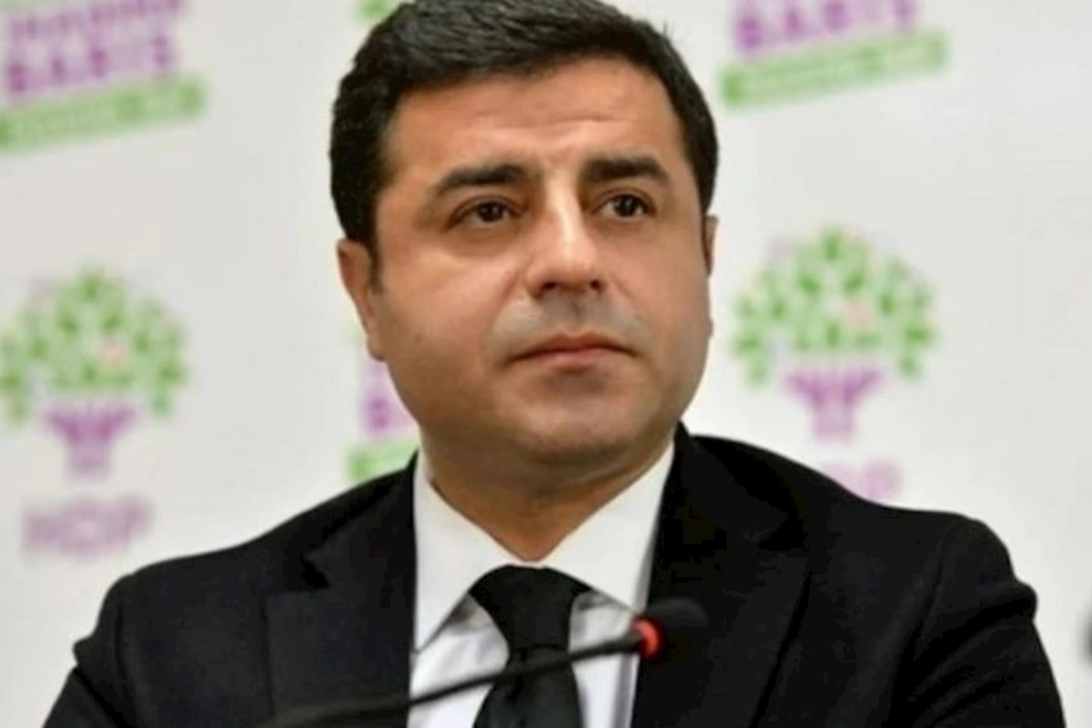 Səlahəddin Dəmirtaş: “Aktiv siyasətdən gedirəm” — FOTO