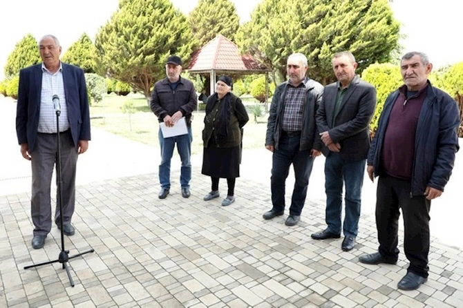 Goranboy sakinlərinin qaz təchizatı ilə bağlı müraciətləri Açıq mikrofonda — FOTOLAR Goranboy sakinlərinin qaz təchizatı ilə bağlı müraciətləri Açıq mikrofonda — FOTOLAR