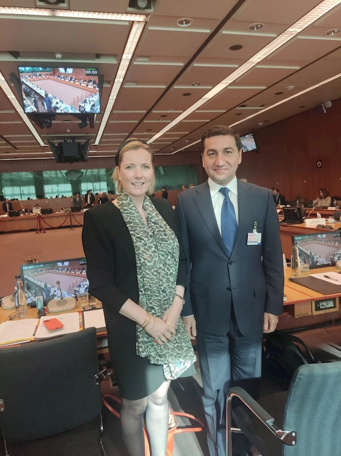 Hikmət Hacıyev Aİ Siyasi məsələlər və Təhlükəsizlik Komitəsinin sədri ilə görüşüb — FOTO