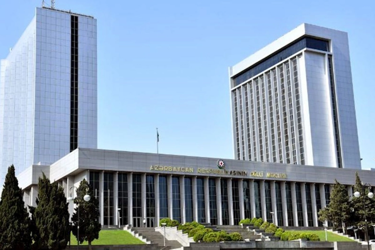 Milli Məclisin vəzifəli şəxsi qəfil vəfat etdi