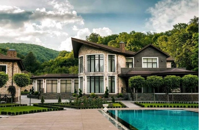 Qəbələdə 12 milyonluq villa kimindir? — FOTOLAR Qəbələdə 12 milyonluq villa kimindir? — FOTOLAR