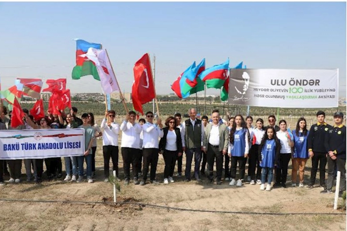 Ulu Öndər Heydər Əliyevin 100 illik yubileyi ilə əlaqədar ağacəkmə tədbirləri davam edir — FOTOLAR
