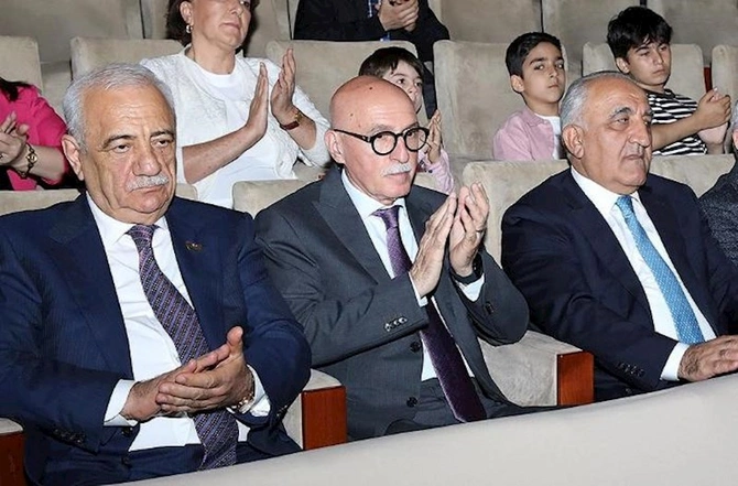 Ulu Öndər Heydər Əliyevin 100 illiyinə həsr olunan müsabiqə-festivalın yekun konserti keçirilib — FOTOLAR