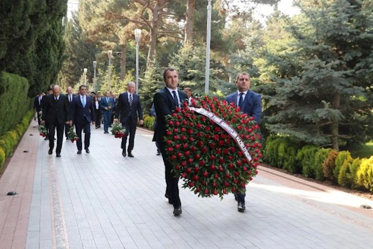 Ekologiya və Təbii Sərvətlər Nazirliyində Heydər Əliyevin 100 illik yubileyinə həsr olunmuş konfrans — FOTOLAR
