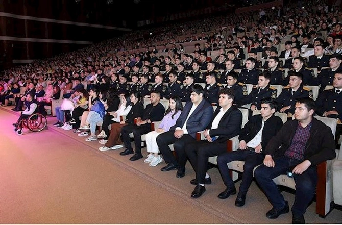 Ulu Öndər Heydər Əliyevin 100 illiyinə həsr olunan müsabiqə-festivalın yekun konserti keçirilib — FOTOLAR