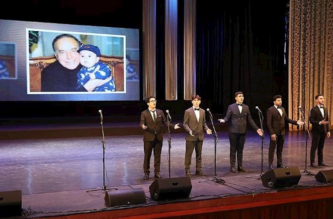 Ulu Öndər Heydər Əliyevin 100 illiyinə həsr olunan müsabiqə-festivalın yekun konserti keçirilib — FOTOLAR