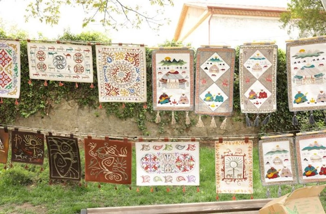 “Xarıbülbül” festivalı başladı — FOTOLAR