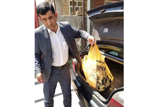 Keçmiş icra başçısının oğlu Şərurlu İsfəndiyara qarşı — Əmlak davası (FOTO) Keçmiş icra başçısının oğlu Şərurlu İsfəndiyara qarşı — Əmlak davası (FOTO)
