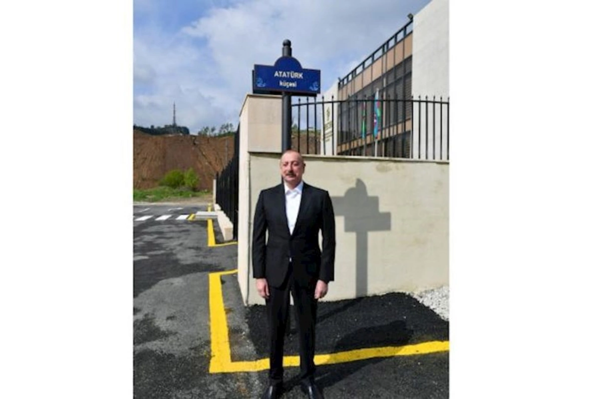 İlham Əliyev Şuşada Atatürk küçəsinin lövhəsinin AÇILIŞINDA — YENİLƏNİB (FOTO)
