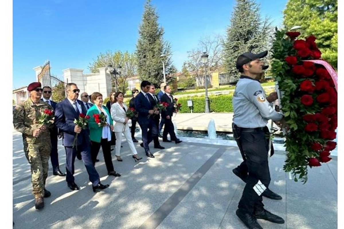 Azərbaycan vətəndaş cəmiyyəti nümayəndələri Türkiyədə səfərdədir — FOTO