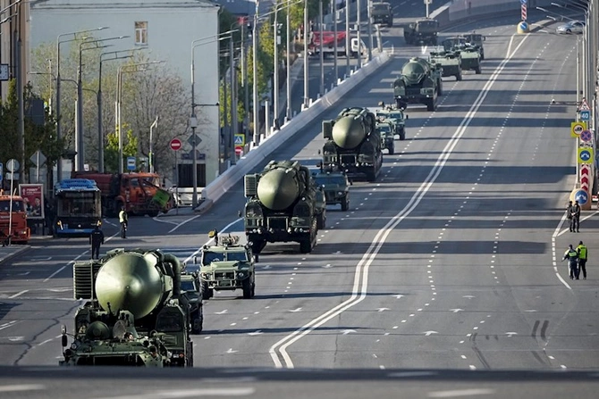 Moskvadakı paraddan — GÖRÜNTÜLƏR