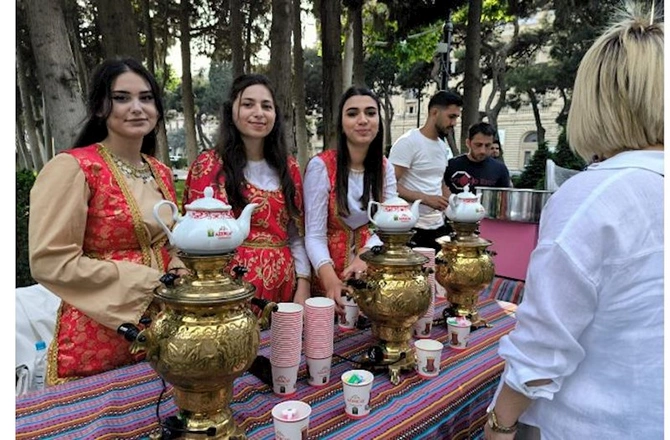 “Azerçay”dan 1 iyunda qayğıya ehtiyacı olan uşaqlara dəstək