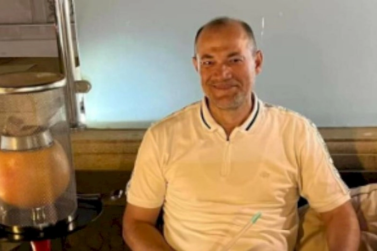 Ayda 5000 manat maaş alan deputat nəyin dərdini çəkir?
