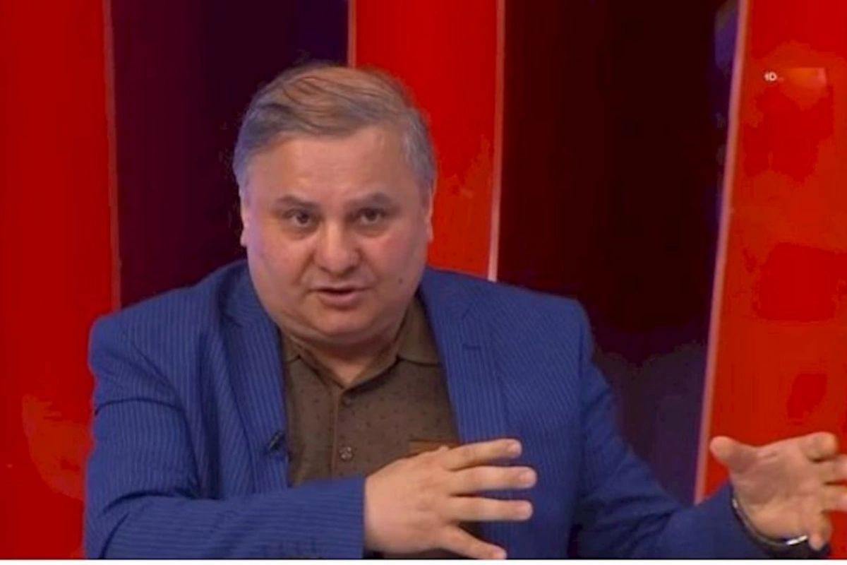 Aydın Xan: “Molla oxuduğu duanın pulundan, ofisiant aldığı “çayavoy“dan vergi verməlidir”