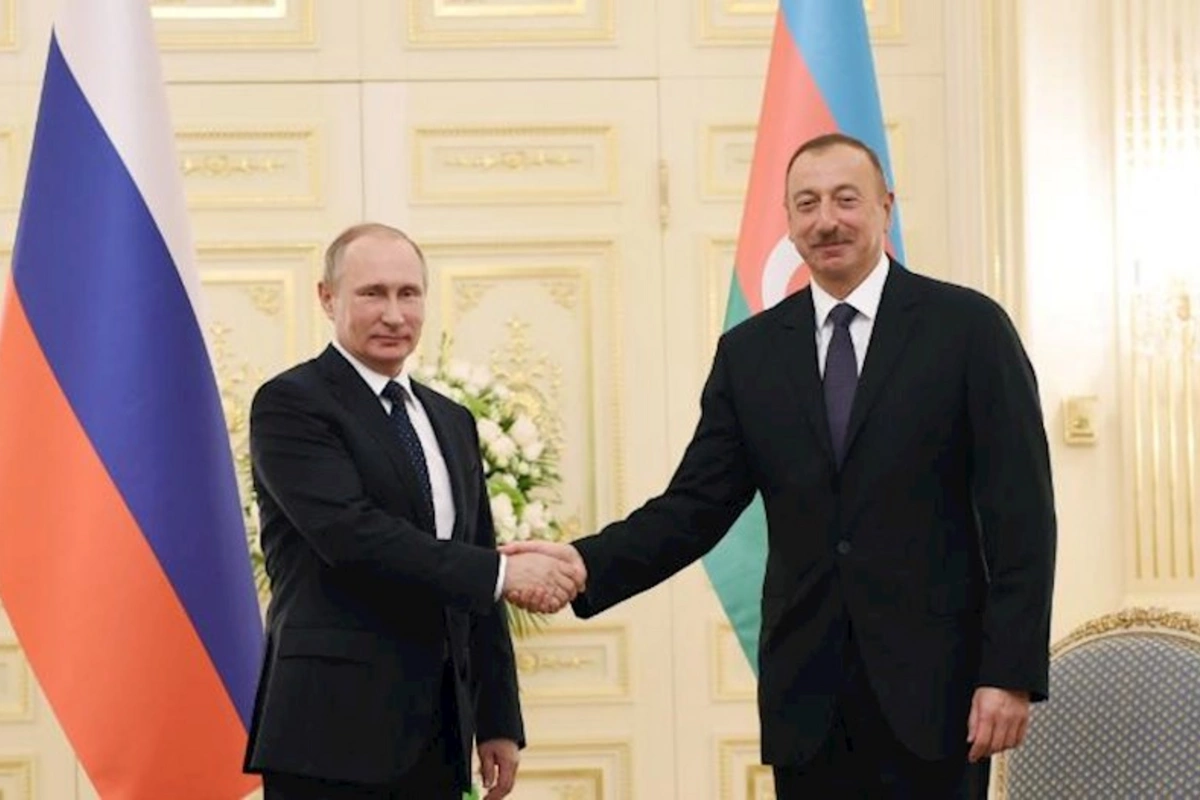 İlham Əliyev Putini TƏBRİK ETDİ