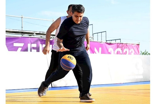 Nazirlər Şuşada basketbol oynadı — FOTOLAR Nazirlər Şuşada basketbol oynadı — FOTOLAR