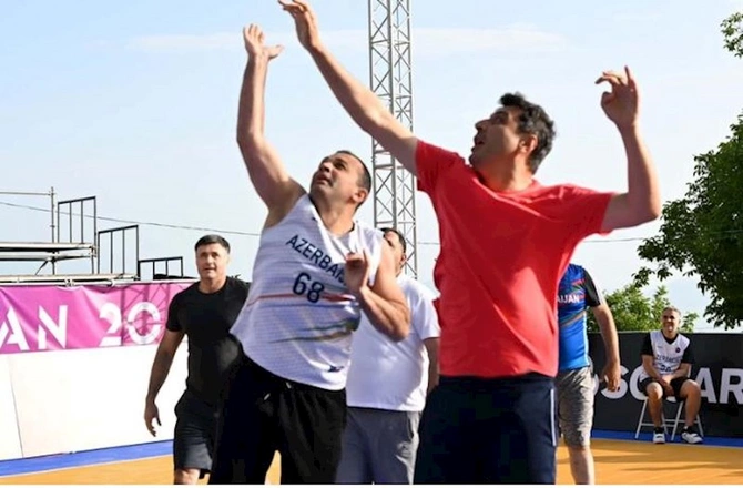 Nazirlər Şuşada basketbol oynadı — FOTOLAR Nazirlər Şuşada basketbol oynadı — FOTOLAR