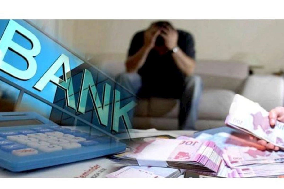 Əhali banklardan pulunu geri çəkir: Nə baş verir?