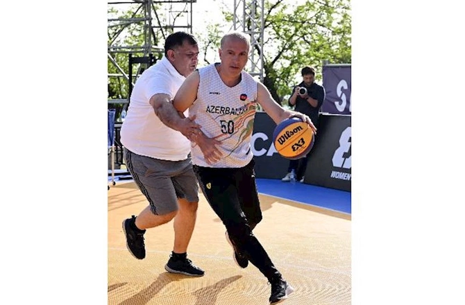 Nazirlər Şuşada basketbol oynadı — FOTOLAR Nazirlər Şuşada basketbol oynadı — FOTOLAR