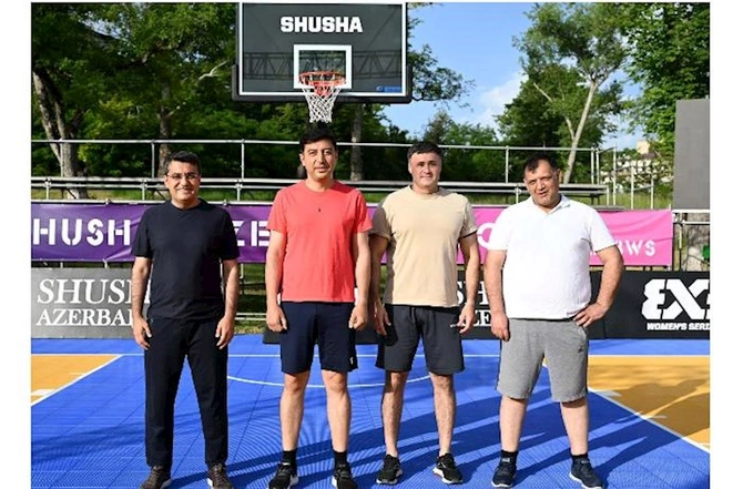 Nazirlər Şuşada basketbol oynadı — FOTOLAR Nazirlər Şuşada basketbol oynadı — FOTOLAR