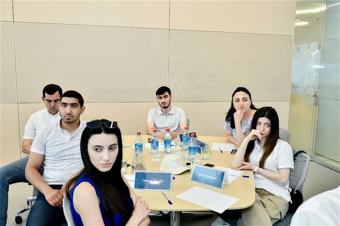 “Rəqəmsal mediada “storytelling” və müasir publisistika” mövzusunda təlimlərə başlanılıb — FOTOLAR