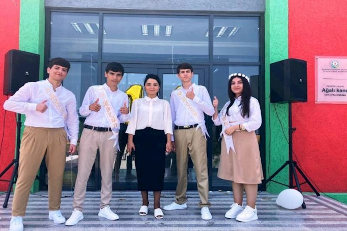 Ağalı məktəbində 30 il sonra ilk Son zəng çalındı — FOTO