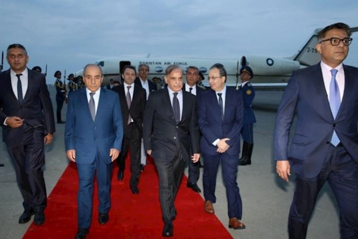 Pakistanın Baş naziri Azərbaycana rəsmi səfərə gəlib