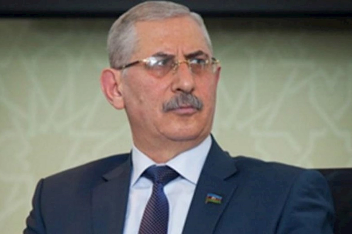 Bəxtiyar Saxıqov niyə istefa vermir? — Ona qapını göstəriblər, amma...