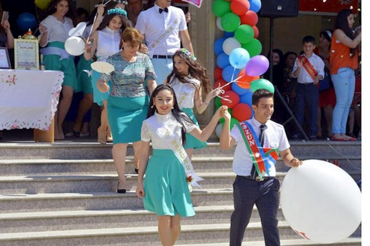 Bu gün 101 915 məzun üçün “Son zəng” çalınacaq