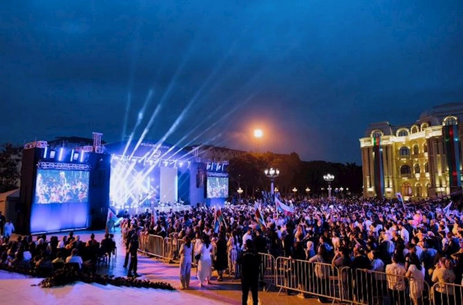 Abşeronda Milli Qurtuluş Günü münasibətilə konsert keçirildi — FOTOLAR