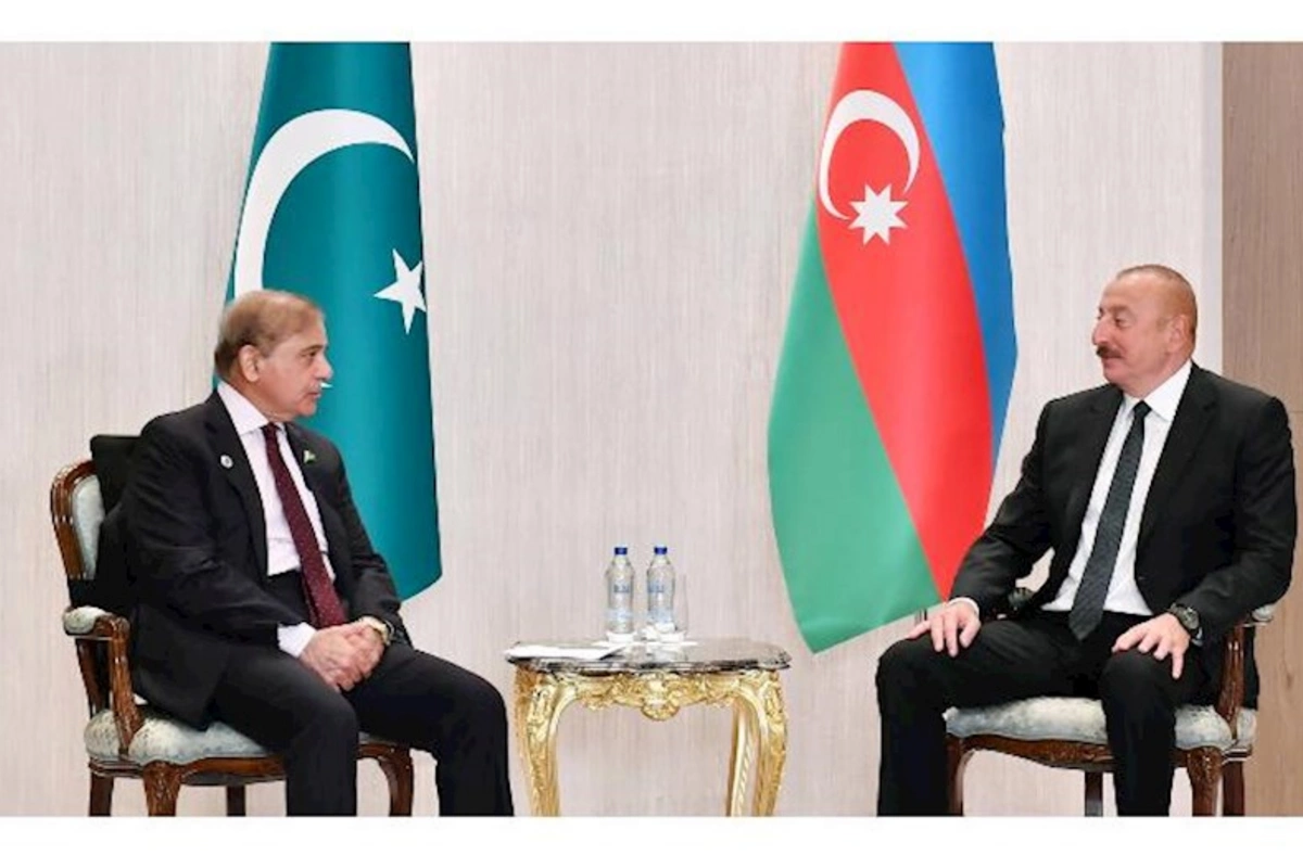İlham Əliyevlə Şahbaz Şərifin təkbətək görüşü BAŞLADI