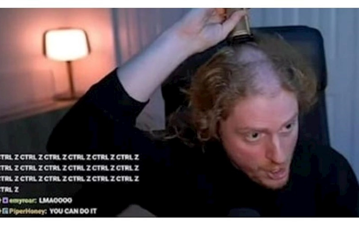 Saçını qırxan Twitch oyunçusu şok yaşadı
