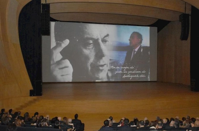 Ulu Öndərə həsr olunan instalyasiya, fotoalbom və film təqdim edildi — FOTOLAR