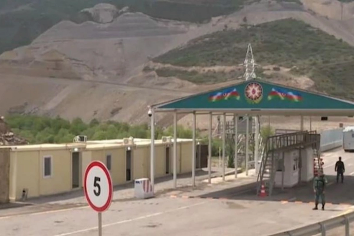 SON DƏQİQƏ! Laçın sərhəd məntəqəsi atəşə tutuldu: Hərbçimiz yaralandı