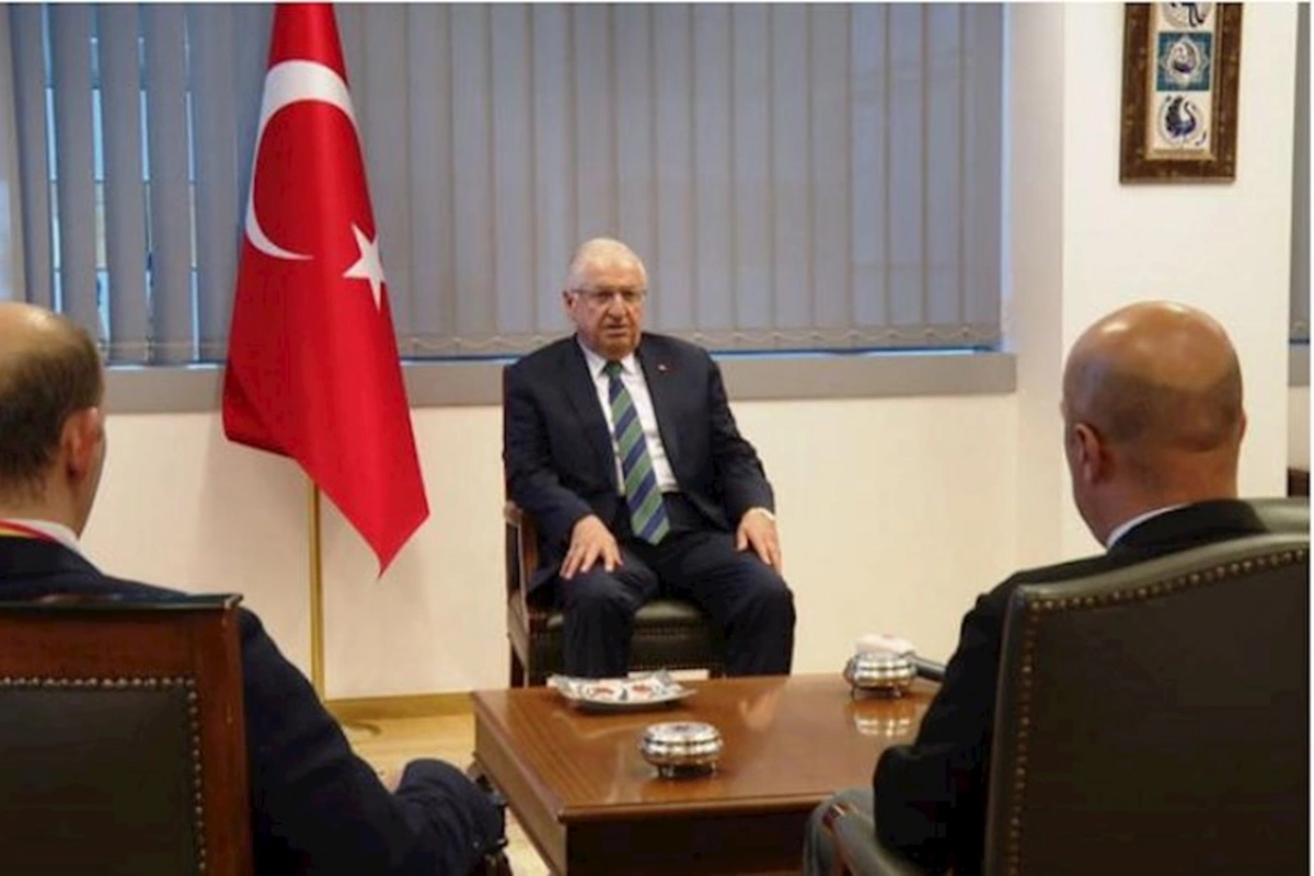Türkiyənin müdafiə naziri: “Biz Krımın da daxil olduğu Ukraynanın ərazi bütövlüyünü dəstəkləyirik”