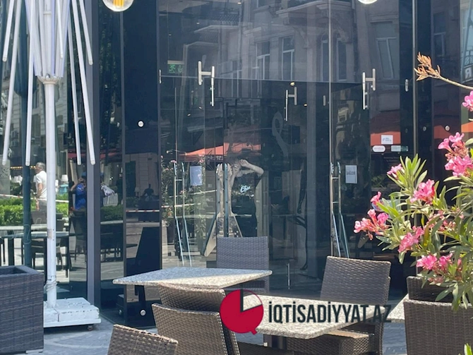 Bakıda məşhur kafe bağlandı — FOTOLAR Bakıda məşhur kafe bağlandı — FOTOLAR