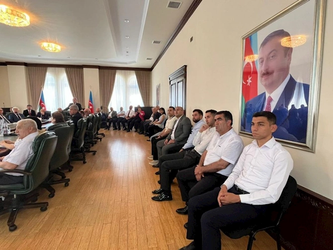 Qərbi Azərbaycan İcması Müşahidə Şurasının geniş tərkibdə iclası keçirilib Qərbi Azərbaycan İcması Müşahidə Şurasının geniş tərkibdə iclası keçirilib