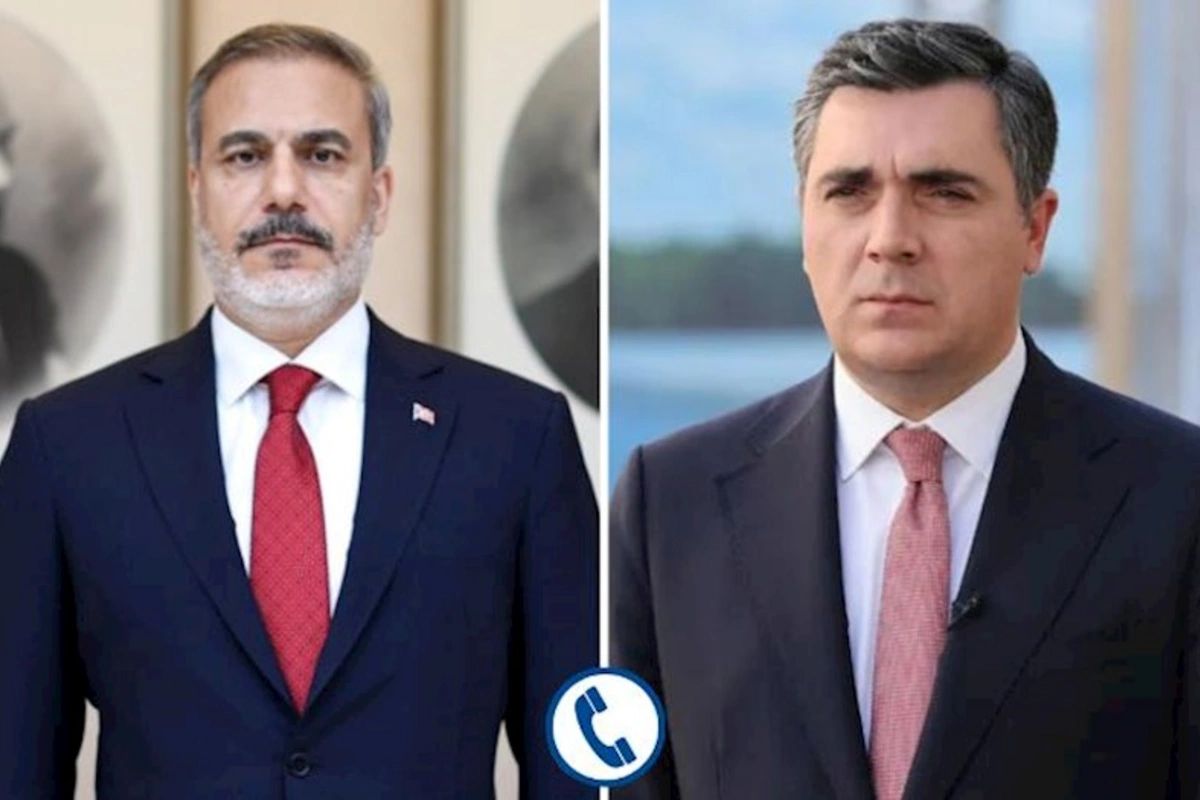 Hakan Fidan Gürcüstanın XİN rəhbəri ilə telefonla danışıb