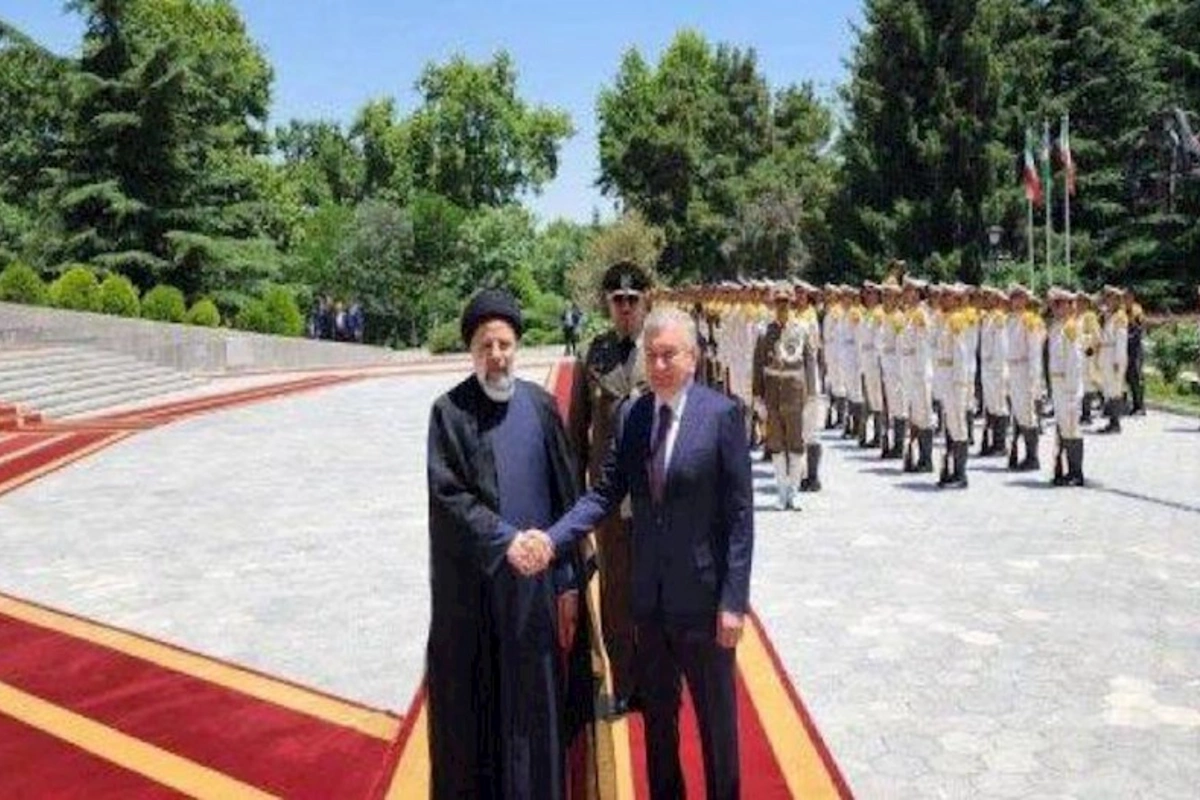 Özbəkistan və İran prezidentləri görüşüb
