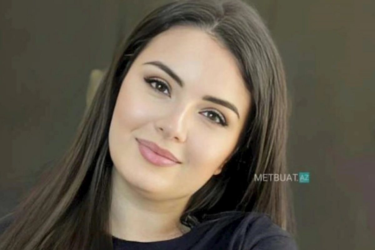 Aysel Teymurzadə ilk dəfə qızı ilə görüntüləndi — VİDEO