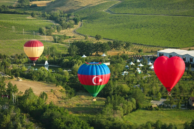 Azərbaycanda ilk Hava Şarları Festivalı keçirildi — FOTO