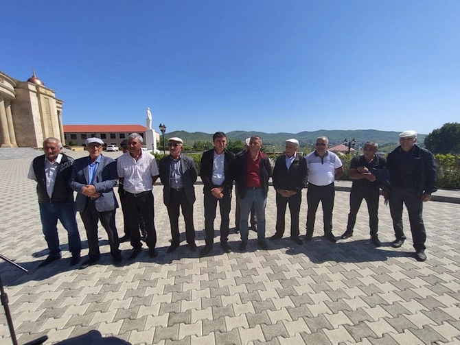Həftənin ilk “Açıq mikrofon” aksiyası Gədəbəy rayonunda keçirildi — FOTOLAR