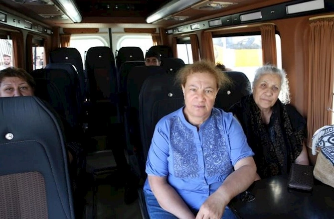 Daha 15 ailə Laçına köçdü — FOTOLAR Daha 15 ailə Laçına köçdü — FOTOLAR