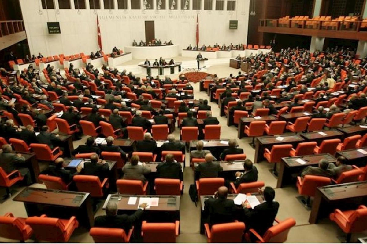 Yeni tərkibdə ilk iclas BAŞLADI: Ərdoğan iştirak edir
