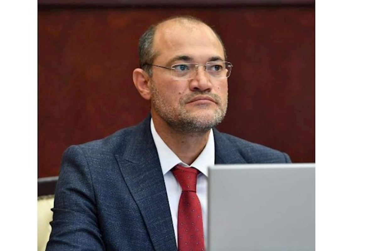 Deputat: “Uşaq pulu istəmək etik deyil”